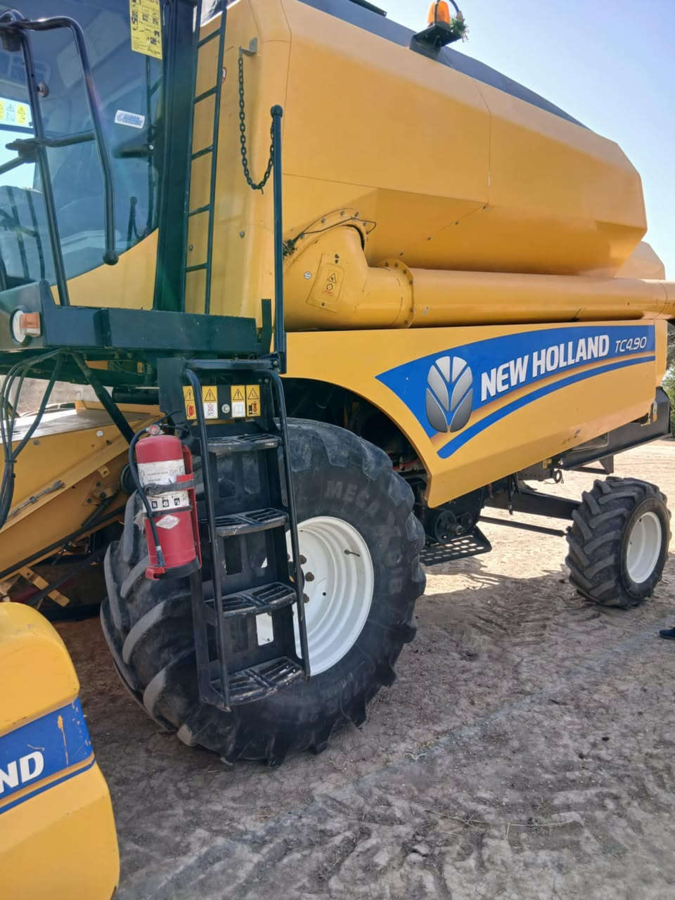 حاصودة للبيع
مواصفات :
*موديل 2020
*هايدرو :4.90
*رقم :سليمانيه
*أوروبي بلجيكي اصلي
*مكفول كفالة عامة
*ومعمره كامل بوجهك للحصاد 
العنوان : بابل
رقم الهاتف :
‏‪***********‬‏
