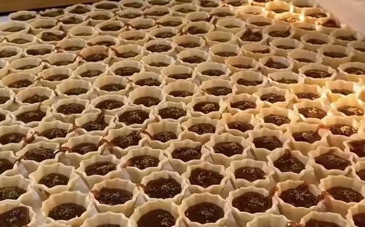 يتوفر حلى كاسات باردة تنعش القلب تنفع توزيعات سعر مناسب توصيل داخل الديوانية بخدمتكم يوفر كرات مبروش جوز الهند  كرات بسكت محشية بسكويت حلاوة جكليتية للتوزيعات خلية نحل قطع كيك چيز كيك ليزي كيك


**إذا كنت صاحب هذا الإعلان وتريد حذفه لأي سبب، رجاءا أرسل رسالة إلى الدعم الفني**