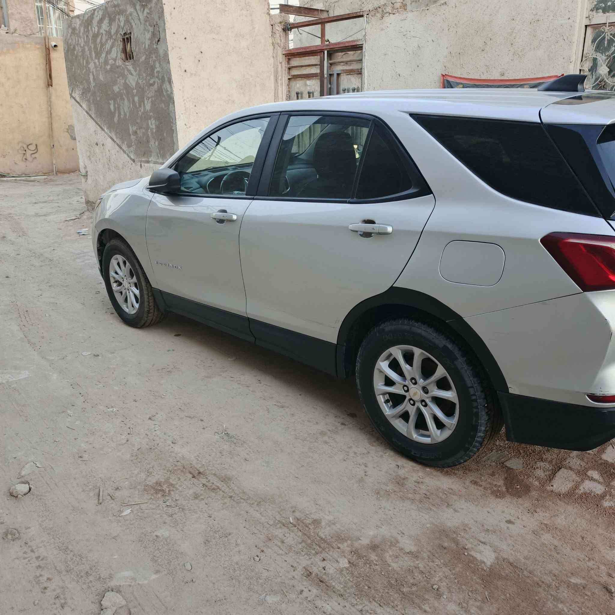 شوفر ليت كونكس امريكي  مديل 21 سيارة نضيفه كولشي ماعايزة سعرها 135
ملاحظه ترهم مراوس بيت ***********
