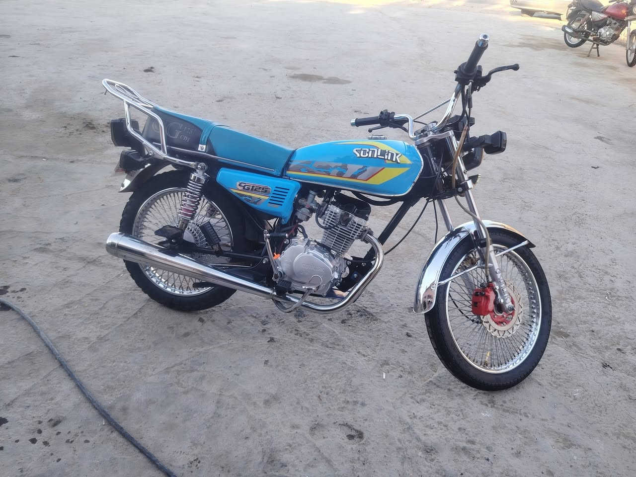 دراجه تايكر ختم سونك اصليه وراق كامل سعر خاص مكاني بلقاسم  موديل2024وتساب ونتصال متواحد فيس وتساب نتصال ***********
