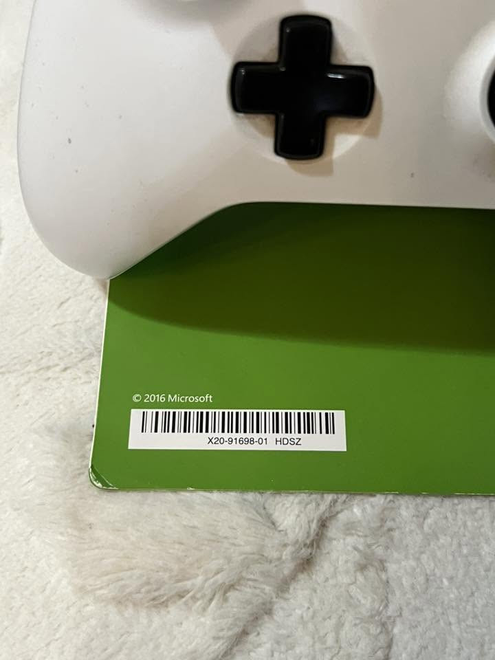 السلام عليكم
Xbox one s 500g 
الجهاز نظافه ١٠٠/١٠٠ 
يتحوي على
١: هايثمان٢
٢:فيفا٢٦
٣: روكيت ليك 
٤:فورزا هورايزن فور 
٥: جي تي اي في
٦: ستمبل كايز 
٧: فورت نايت 
يحتوي على يده واحده اصليه✅
الجهاز لا داخل تصليح ولا شام ريحة التصليح 
عل فحص تاخذه 
السعر ١٧٥ وبي مجال بسيط 
مكاني بغداد العامريه 
رقم الهاتف ***********
