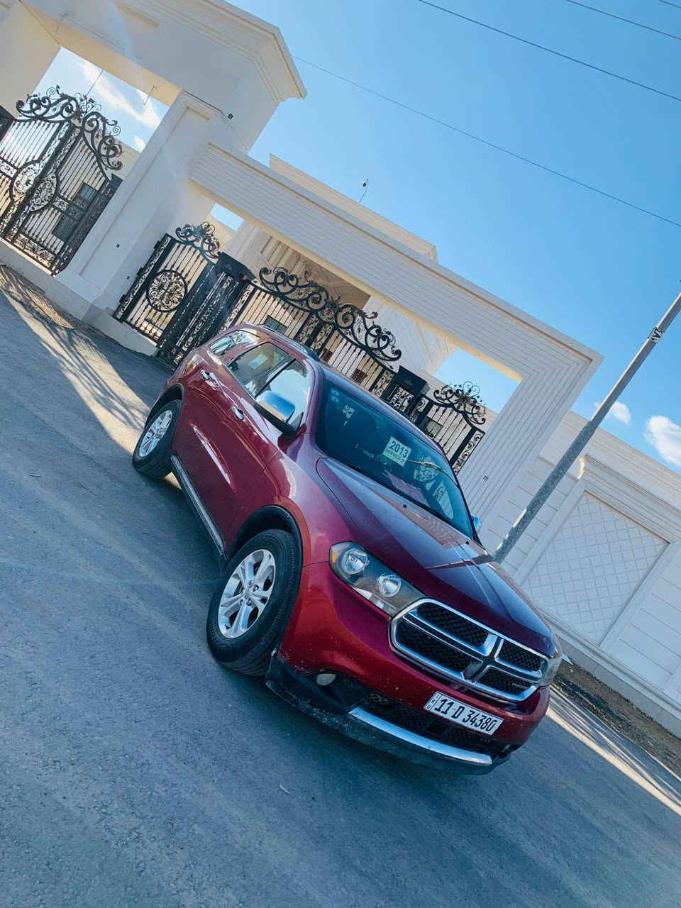 شرط ع أيد الحجي
مستعجل ع بيع 

سلام عليكم ورحمه الله 
دوج دورنكو خليجي 2013.
 كفاله من الحادث بيها 4 قطع صبغ أثر جراد كير مكينه شرط ممفتوحات سياره جديده تراي شركه كير مكينه حداديه تخم تاير تبريد ثلج تدفئه سياره جديده ماشيه 140 حقيقي 
مواصفات SXT
مكينه 6 سلندر 
7 راكب 
تحكم جهتين 
3قطع تبريد
سستم سماعات 
داخل نيكل
كشنات خلفي منفصل
سياره جديده شرط تراي شركه..

السعر 139 وبيها مجال 
ستفسار ***********
