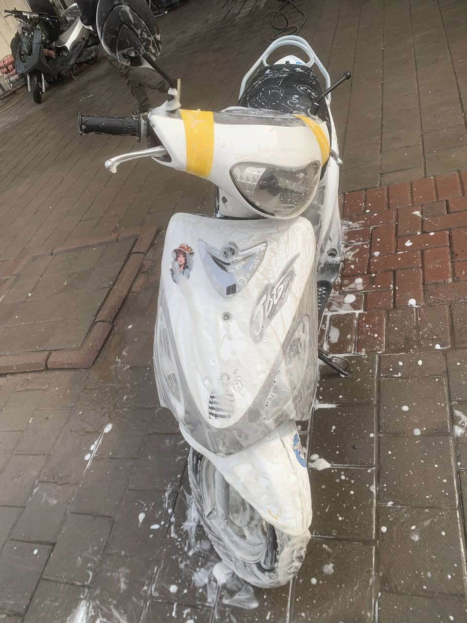 ماكس منغولي جديدة نزلتها من الرمبة قبل كم شهر اي نقص مابيها كهربائيات شغالة هورن سلف نقصها ستان تعليگ مكسور ب الحاوية السعر 500 مكاني بغداد مدينة الصدر
هـ ***********
