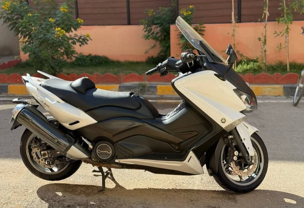 السلام علیکم 
تی ماکس 14 مرقم رقم بغداد ممیز تحویل ثاني يوم دراجه 
مكفوله کشر ومکینه 
عنوان بغداد ناحیه لوحده قرب بسمایة
***********
سعر20 اتصل وبيك خير وادلل مو شرای لا تعبني
