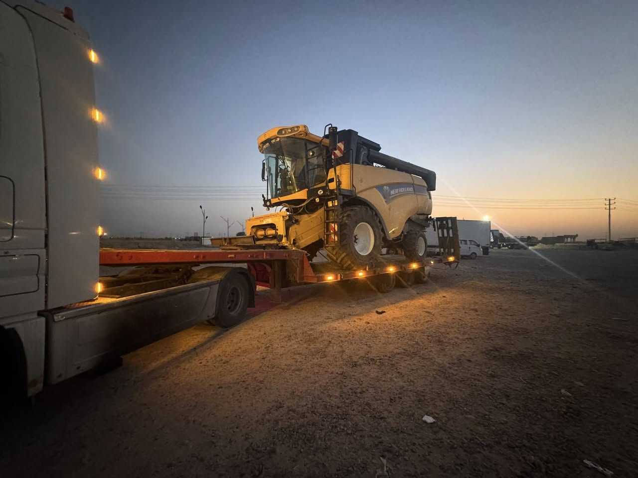 يوجد لودر لنقل جميع الاليات المعدات الزراعيه 
***********
***********
