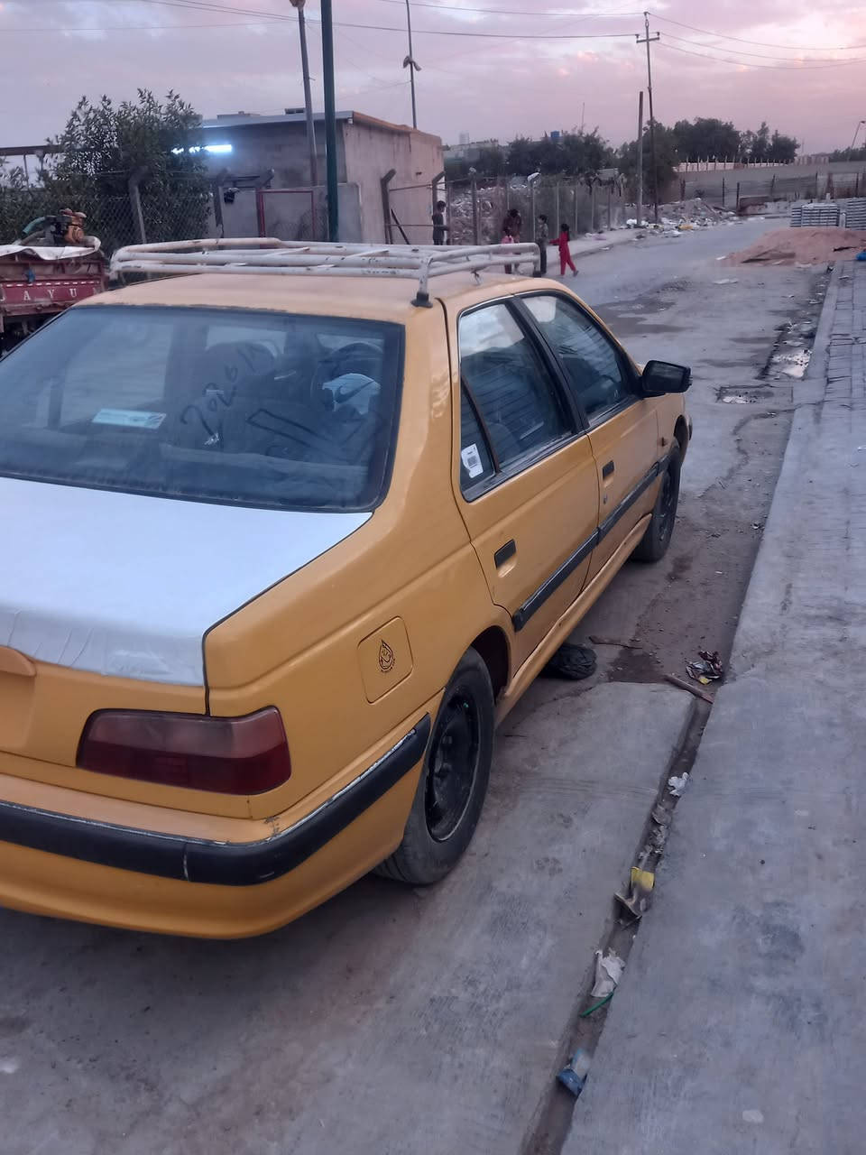 بيجو بارص موديل ١٥  خير من الله ما ناقصة شي بس جامة  مامية تبديل  بغداد تحويل ثاني يوم سعر ٤٥بيهى مجال بصيط ***********
