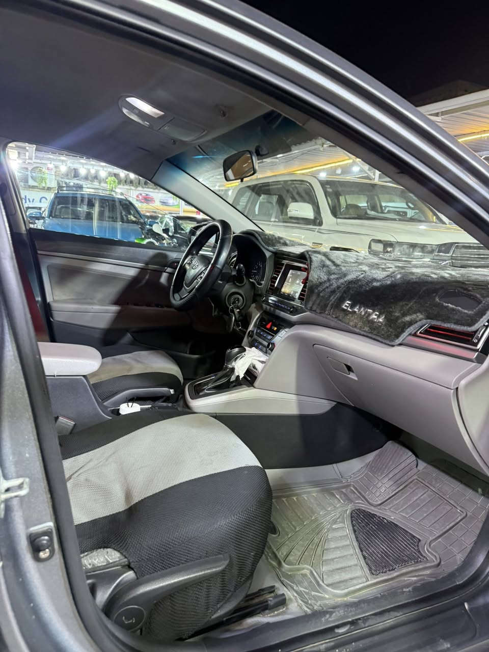 لسلام عليكم بيع سريع 
سياره النترا موديل 2017 
كير مكينه. حداديه كفاله  
صور الحدادث موجوده 
السعر 110 $. قفلها 
لتواصل ***********
العنوان : بغداد الجديده
