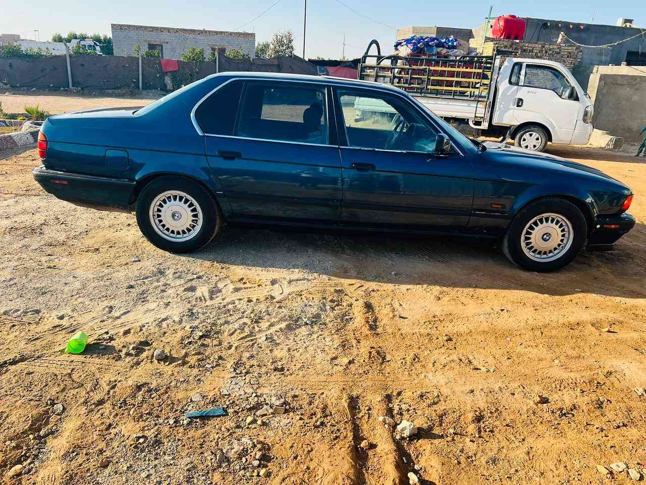 السلام عليكم
بيم 89بغداد نكليزي مداور ثاني يوم
مصبوغه عام لجماليه بدون ضربه 
سياره جاهزه من كلشي 
45ورقه وبيه مجال بسيط 
الديوانية الحمزه الشرقي 
***********
