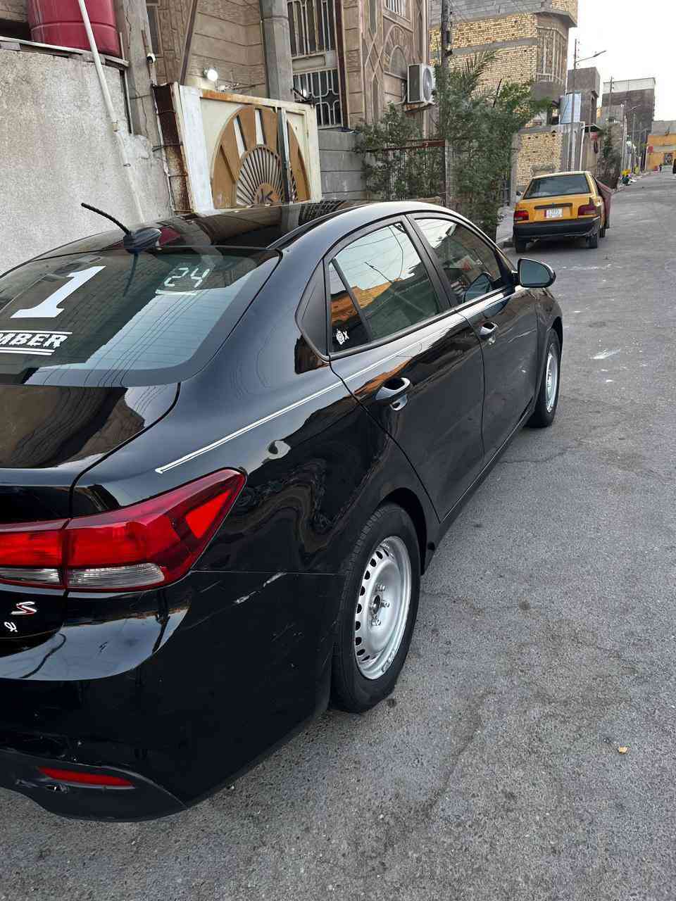 كيا ريو موديل ٢٠١٩ سياره حره تحويل ثاني يوم
حداده كامله 

تبريد ثلج 

لايت زنوب 

بيها جاملغ وبنيد 

مكينة 1600 

السعر ٩٠ 

***********
