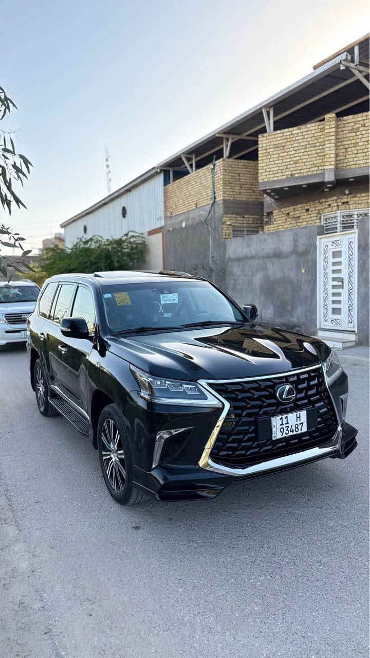 لكزز مديل 2016 كفاله عامه ما عدى طخه بسيطه باقيه ع وضعها السياره جديده كلش تخم تاير حدتديه تبريد مابيهه زلوغ لا رصعات جديده بمعنى الكلمه محرك كير شرط الكفاله من كلشي السعر 575 وبيهه مجال بسيط بيع او مراوس حسب القناعه 
بريميه سبورت فول الفول رقم بغداد مشروع وطني بسمنه تحويل ثاني يوم *********** عنوان السياره بصره قضاء المدينه المدينة, البصرة
