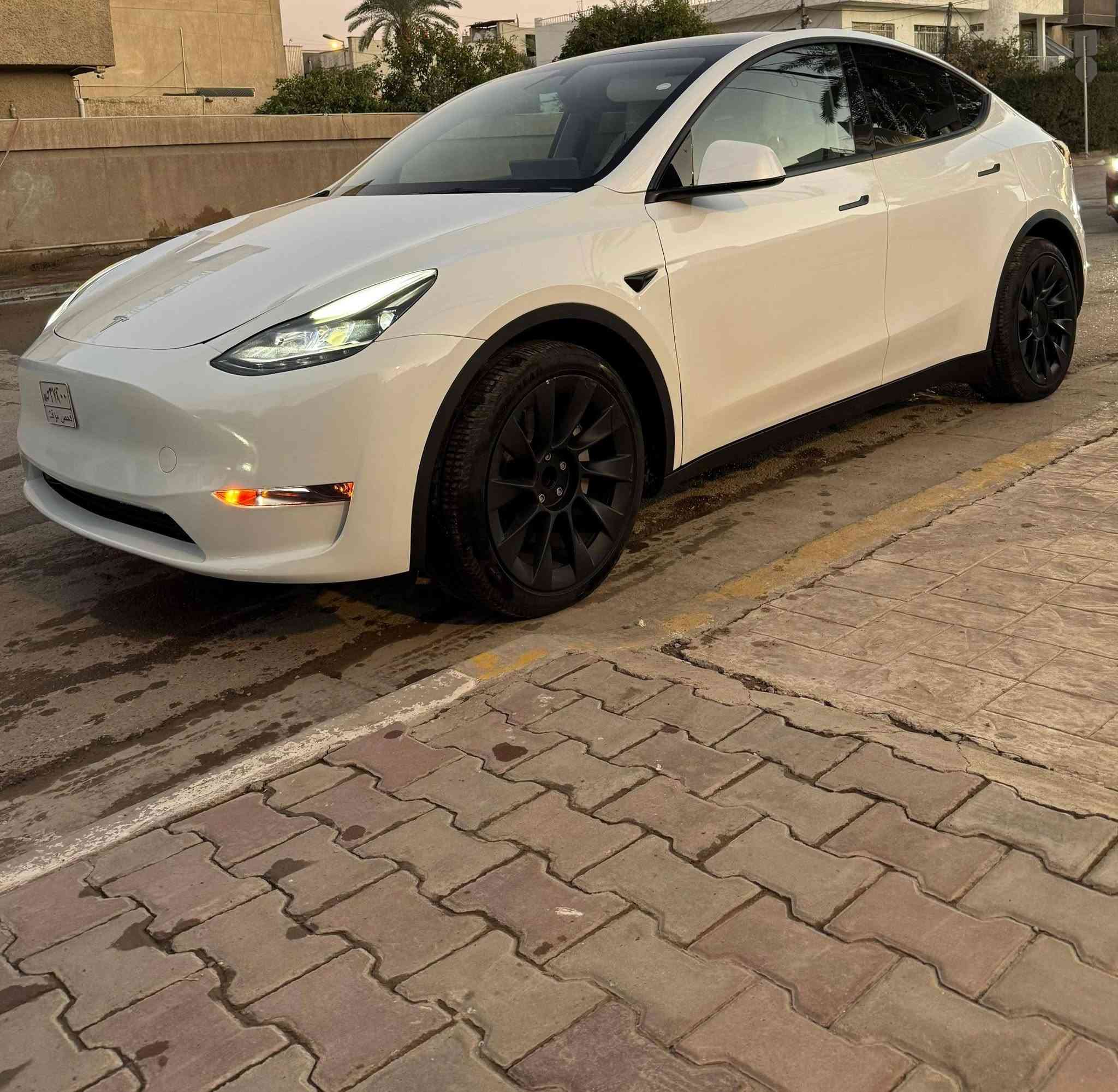!!  Tesla Y 2024 🔹 Utility Sport🔹Long Range ️ !!

✔️ Tesla Y 2024 RWD

✔️ رقم بغداد 

✔️ تسلا Y ➖️️ الفئة الرياضية
 
✔️  المقطوعة 8000 ميل

✔️ داخل جلد أبيض 

✔️ دفع خلفي

✔️ كامرات محيطية 360°

✔️ رادارات محيطية 360°

✔️ أون لاين 

✔️ حادثه نقص جاملغ أمامي جهة اليسار  ودعامية
لايت جهة اليسار - لا دواخل ولا شواصي ولا
أيرباك- مثل ما موضحة بالصور.

                                            $ 25.800💸

☎️ للأستفسار ☎️
 *********** ➖ ️على الخاص
