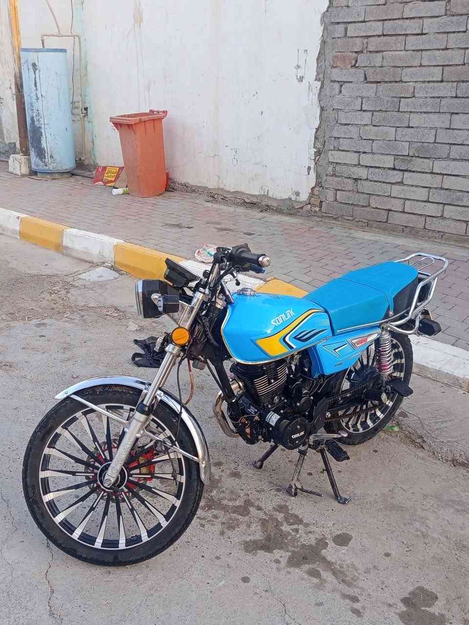 دراجه للبيع مديل 25 شرط مامفتوحه السعر 725 وبيها مجال بصيط /***********/ التصال ؏ رقم
