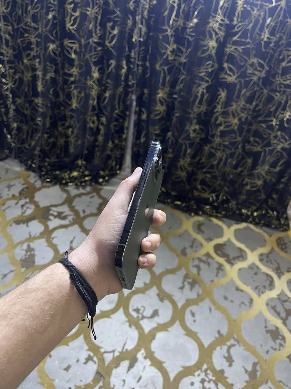 سلام عليكم
13برو ماكس
256بطاريه100مستبدل شحن يوم كامل
ألون الزيتوني شرق اوسط مو أمريكي
كله شغال كامرات✅اتصال ✅سيمكرت✅واي فاي✅ فيس ايدي ✅كله شغال مابي مشكله
السعر450وبي مجال بسيط مكاني بغداد مدينه الصدر 
راسلني واتساب وتدلل ***********
يرهم مراوس ويرهم بيع
