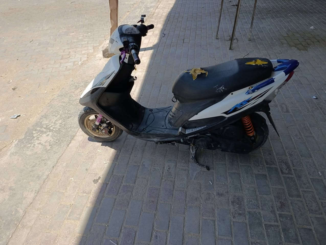 السلام عليكم. ماكس عدله 2006 كفاله عامه عضد بريك وبانزين رياضي دبلات رياضي. ويل رياضي فج بريمبو بلاد مو تجاري.مكان النجف سعر خاص....ملاحضه الكزوز مو وياهه اطيك البلاديه بدالهه ***********
