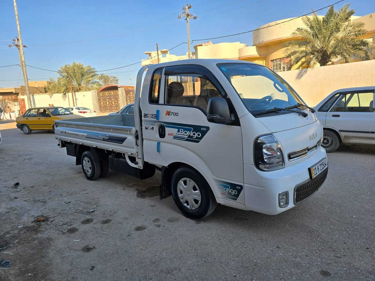 السلام عليكم
كيه موديل 2023  رقم بغداد دولي بسمي
سنويه مجدده مشروع وطني
مكفوله كفاله عامه ماشيه 80 الف حقيقي
سياره جديده بمعنى الكلمة
كير محرك شرط
حداديه تخم تاير شرط
تبريد تدفئه شغال
السعر 145
الاتصال *********** مكان السياره دوانيه
