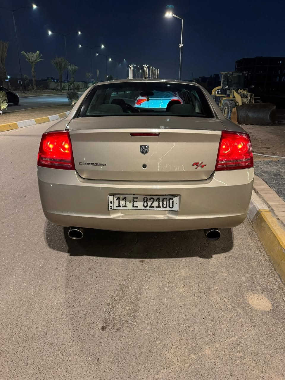 السلام عليكم جارجر 2008 مكينه 3500كير مكفولات تبريد ثلج صدر امامي والخلفي حديدتهم تاير جديد السياره على بلاد بيه 4 قطع صبغ بدون دواخل وبدون معجون شاصي لغد تكم قماره مكفولات السياره على ايد وحده صارله 15 سنه رقم بغداد مشروع وطني مكانه بغداد حي الجهاد شاشه كامره السعر 97 وبيه مجال بصيط اتصل ***********
