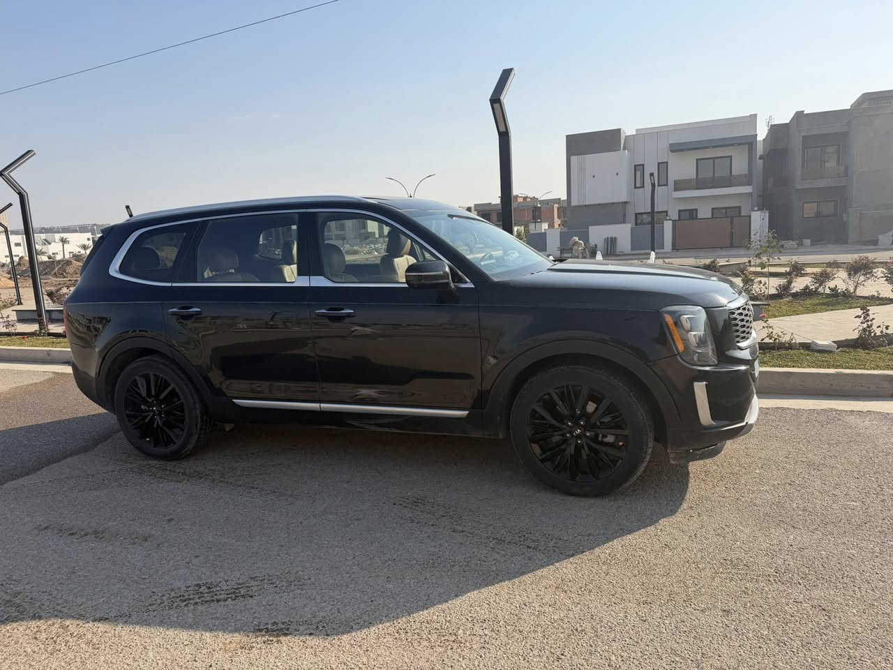 ◦	كيا تيلورايد sx اعلى فئه موديل ٢٠٢٠ فول مواصفات
◦ رادار امامي وخلفي..
 ◦ اربع كاميرات..
 ◦ حساسات امامي خلفي..
 ◦ اوتوا بريك امامي وخلفي..
 ◦ نقاط عمياء..
 ◦ تدفئه تبريد مقاعد..
 ◦ وباقي المواصفات الأساسية الي موجوده بكل التيلورايد..
 ◦ الضرر الصندوق الخلفي مع جزء من الجاملخ الخلفي..موجود رقم الشاصي للتأكد..
 ◦ السعر 👇👇
 ◦ للتواصل واتساب فقط
 ◦ ‏***********
