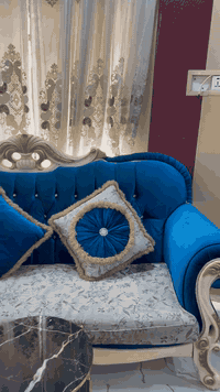 سلام عليكم تخم قنفات تركي درجه اولى قنفه كبيره مع ٤ كرسي  جديد ابيعهم لان مساحه ماعندي اريدهم ٣٠٠ قفل مع الطبلات وبالعافيه على الي ياخذهم


**إذا كنت صاحب هذا الإعلان وتريد حذفه لأي سبب، رجاءا أرسل رسالة إلى الدعم الفني**