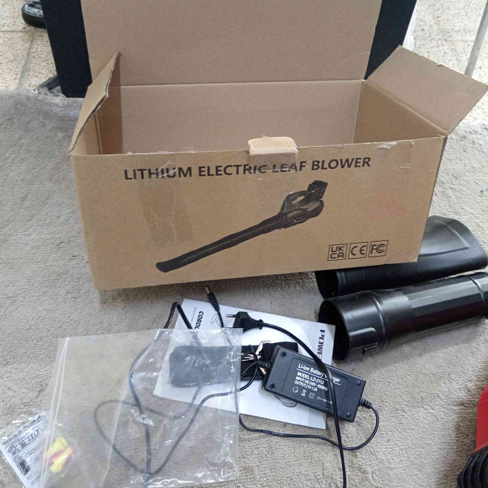 بلاور شحن ٣ أمبير ١٢ فولت قوه الدفع كلش قوي الي ٦ درجات ماركه اصليه جديد لوك للاستفسار عل الخاص اخوان


**إذا كنت صاحب هذا الإعلان وتريد حذفه لأي سبب، رجاءا أرسل رسالة إلى الدعم الفني**