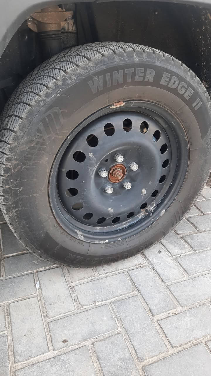 للبيع
تخم تاير مع ويل اصلي بلاد 
حجم 225/65R17
كان مشدود على راف فور ياباني ٢٠٢٤ دخول جديد امريكا

سعر التخم كامل ****
ويل + حساسات + تاير  ٤٠٠ الف 
بصرة حي الحسين 
***********
فقط تخم كامل ابيع
