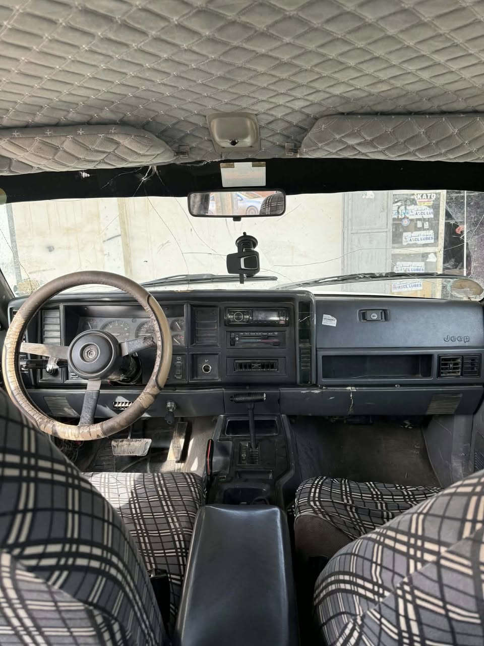 جيب شيروكي موديل 91 رقم نينوه مشروع وطني محرك بلادي سته كير وتماتيك سعر 30 وبيه مجال ***********
