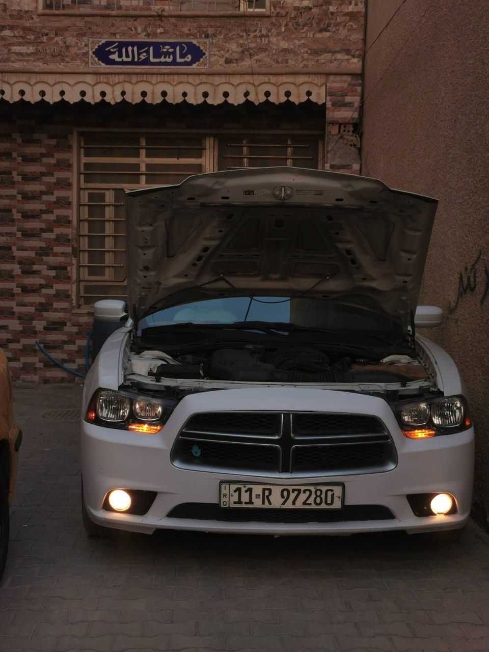 جارجر ١٤ كندي رقم بغداد انكليزي بسمي غرفه جديده محرك جديد
بيها صبغ ربع البنيد والجاملغ صفحت العبري
او اني بابين الخلفيات بدلتهن شخوط او واحد بي خياس
يعني جماليه لا ضربه ولا شي  مكاني ذي قار المركز
السعر ب ١٦٠ بيها مجال للشراي
رقمي *********** سيد مرتضى
