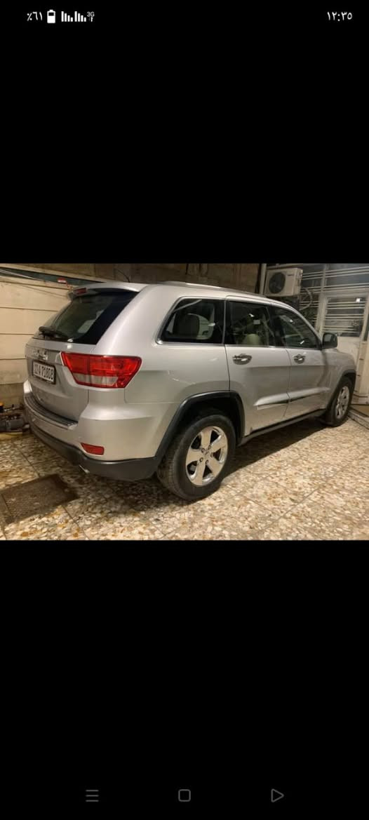 جيب كراند شيروكي
لاريدو لمتد 2012
6 سلندر مكينة 3600
وارد خليجي لون رصاصي
رقم اربيل سنوية بأسمي
رقم جديد وتحويل مباشر
****المواصفات****
بنوراما
جكات امامي خلفي
ماوس تحكم مودات قيادة
مسجل شاشة
حساسات امامي خلفي
كامرة خلفية
مري شفط
مري قلاب عند الرجوع للخلف
دخول ذكي حساس ابواب امامية
كشنات جلد
تحكم كشنات كهربائي
تدفئة بالكشنات
ميموري حفظ وضعيات الكشن
تحكم ستيرن امامي خلفي
ويل كب
تبريد قطعتين
تبريد مناخ منفصل
،،،،،،،،،،،،،،
السيارة وارد خليجي يعني بدون حادث بس عندي بيها طخات ومصلحها يعني مو تفليش تعديلات والسونار مرفق مع الصور
السيارة كاملة مكملة بدون اي نواقص وعليها ادامة كامة
*** ملاحظة ****
مبدل محرك جديد كامل  نوزلات + بلكات + مجاول  واتربم جديد
 براد دهن  
راديتر محرك
راديتر تبريد
تبديل صدر بالكامل امامي خلفي يم زيد بالحرية
تبديل دسكات
تصفير فلنجات
تبديل جوبلسات خلفية
طقم تايرات نكسن كوري جديد

*****
السيارة كاملة مكملة مابيها اي مصرف 
السعر 175$
العنوان بغداد مجمع نجمة بغداد السكني
 او حي الحسين قرب جسر العامرية
***********
***********
