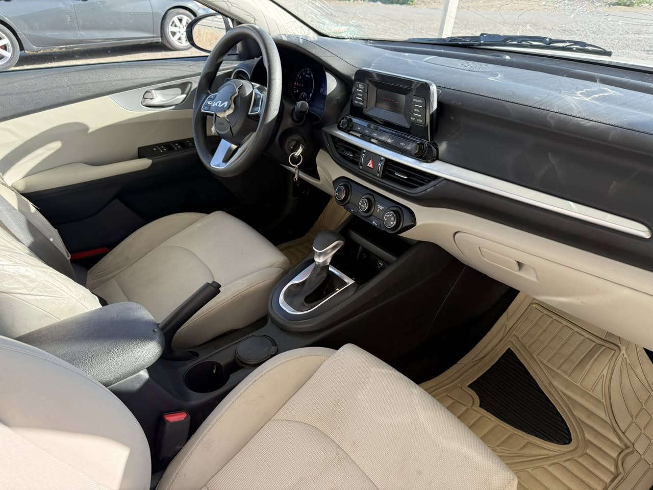 سيراتو خليجي موديل 24رقم بغداد تحويل بيه صبغ بنيد وجاملغ وحالين دعاميه ابيعه على وضعه سيارة ماشيه 42لف مكينه1600 شاصي مكفول ايرباك استيرن سعر140مجال قليل اخوان اعتذر من المراوس اعتذر من المراوس مكانه سيارة بغداد***********
