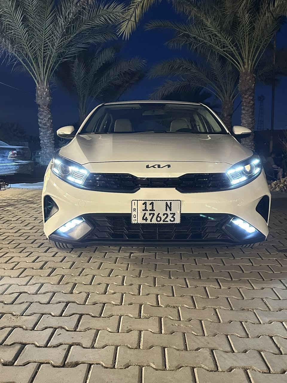 سيراتو موديل 24 ماشية 53 الف فول مواصفات مكفولة لا ضربة لا بارد بأسمي المكان بغداد *********** السعر خاص
