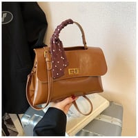 القطعة 13 • اكسسوار شخصي