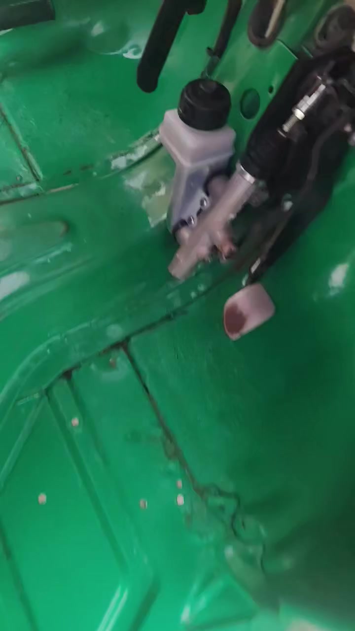 سلام عليكم تكتك لبيع موديل 21شهر 8 تكتك نضيفه مرقم سعر 8ملاين وبيه مجال خابرني عله هاذ رقم ***********
