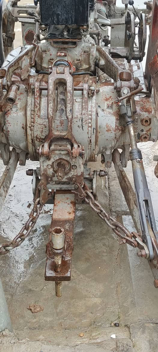 نكلزي حجم 290
رقم سنويا لماني
محرك معمر جديد 
كير كسل شرط 
نجاهز الشغل
سعر 12ونص مليون وبيه مجال 
تصال وتساب ***********
