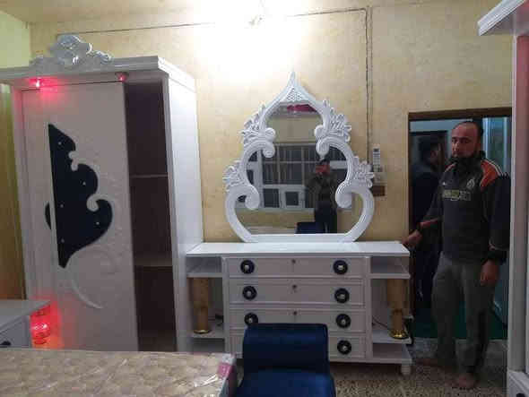 شغل تسكام ولديكور تركي حسب طلب الزبون وجه وكفه صاج صبغ حراري درجه اولى نجاره حسين البستاني ***********
