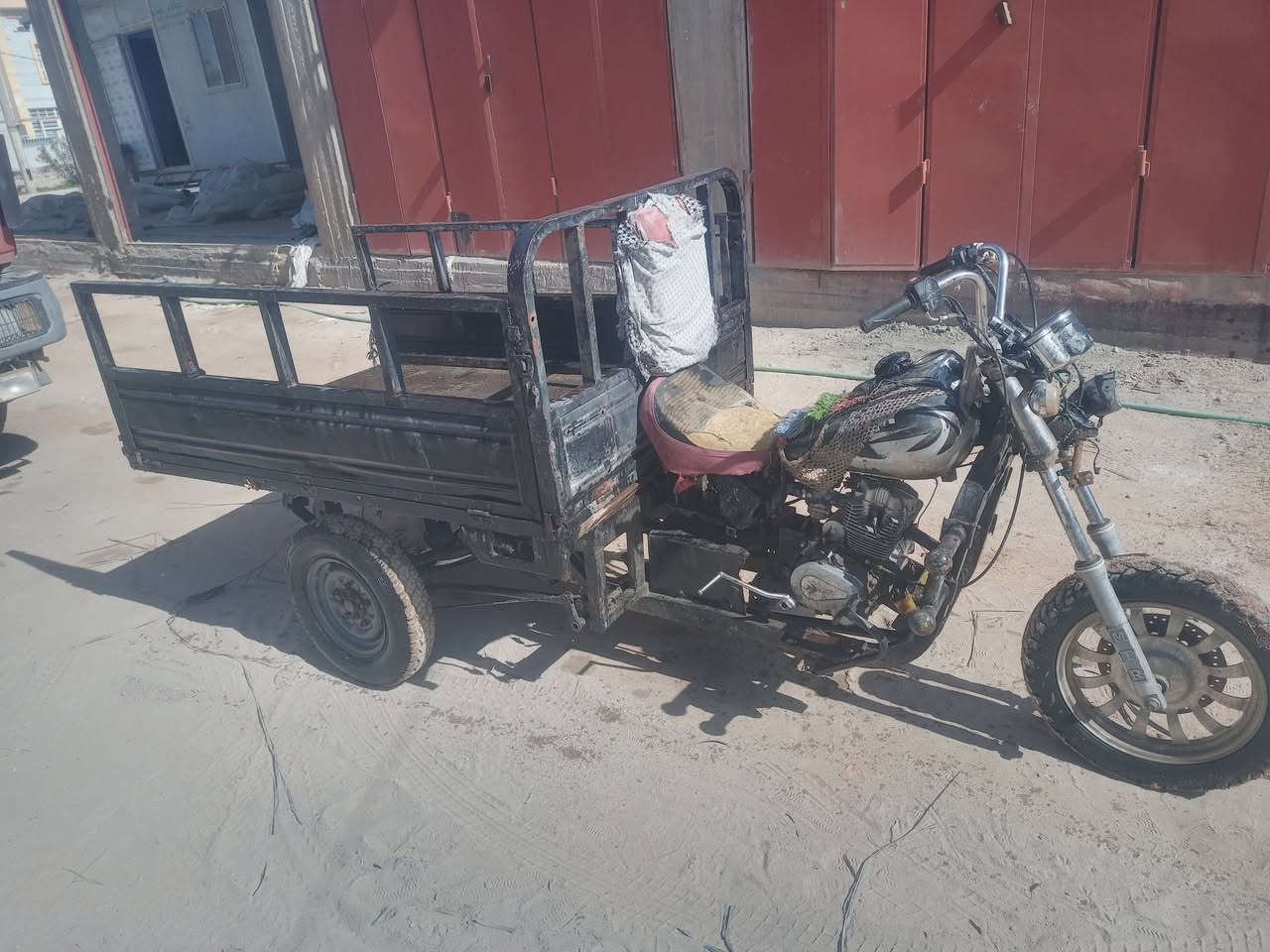 السلام عليكم ستوته البيع كلك كلك كلك بيع كوم حديد 
سعر 450 الف مكاني كوفه عباسيه ***********
