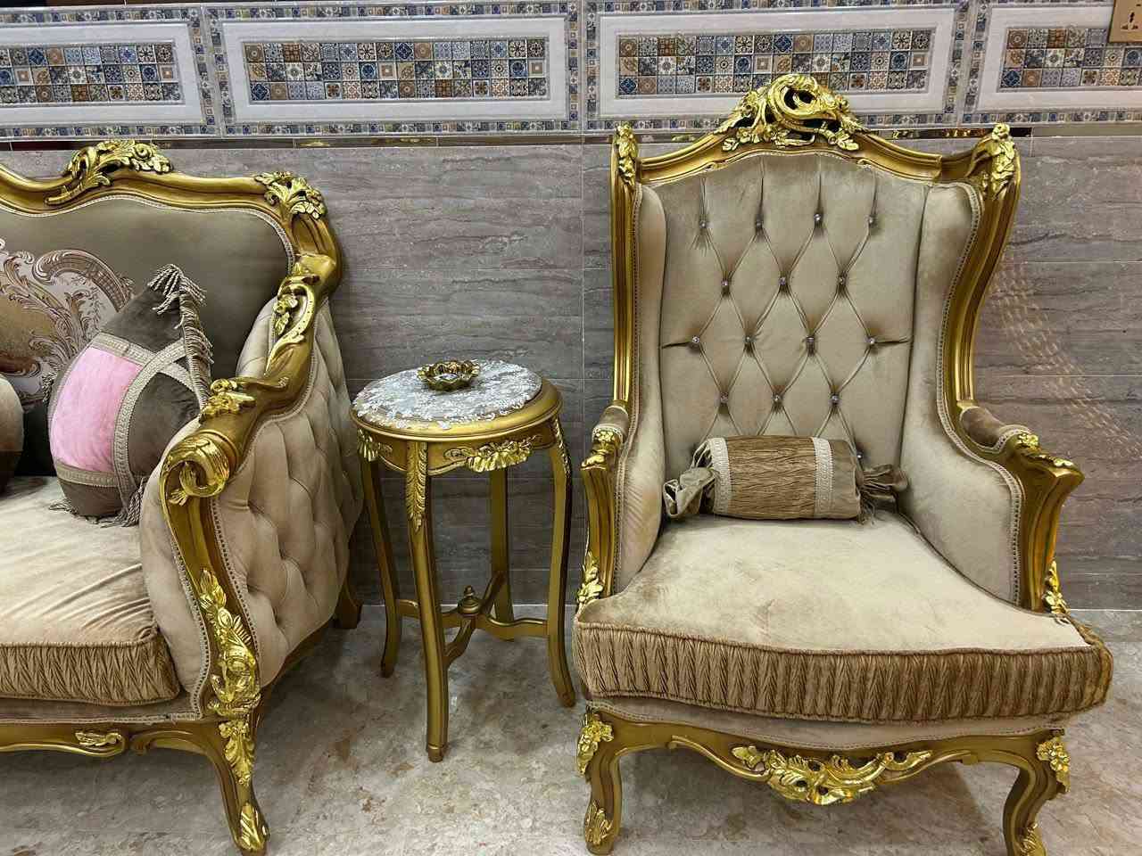تخم ملكي للبيع  بعده بلنايلون  السعر  ١٩٠٠ مكاني  الكوت منطقة لكراضيه


**إذا كنت صاحب هذا الإعلان وتريد حذفه لأي سبب، رجاءا أرسل رسالة إلى الدعم الفني**