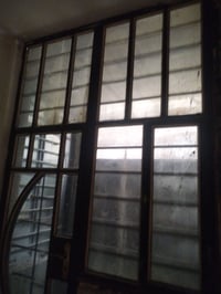 عندي ابواب شبابيك للبيع عدد٢٠بغدادالكراده07762466579