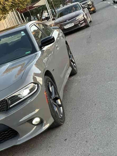 السلام عليكم 
دوج جارجر RT ( للبيع فقط ) 
موديل 2023 
وارد امريكي السياره بدون حادث دعاميه الاماميه فقط يعني كلين 
محرك  5700 / V8
ماشيه 16  
رقم اربيل انكليزي تحويل مباشر

فول مواصفات 
1- بصمة تشغيل + ابواب + صندوق 
2- فتحة ( سلايد روف ) 
3- شفتات بل ستيرن 
4- حساس خلفي 
5- تحكمات استيرن 
6- ميموري خزن كرسي السائق 
7- سماعات ( Harman Kardon ) 
8- عدسات امامية LED
9- رادار جانبي + نقطه عمياء بل مري 
10-كشنات كهرباء السائق   
ومعروفه بعد الفول مواصفات 
السعر 35.000$ ( وبيهة مجال )
المكان _ بغداد / مالكرخ 
الاتصال على الرقم ***********
