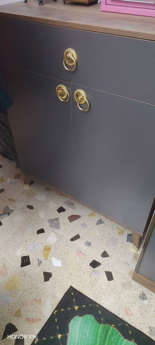 غرفة نوم تركي 10 قطع نظيفة كلش اي ضرر مابيه سعره قفل 10 ورقات مكاني بغداد العامرية *********** ***********
