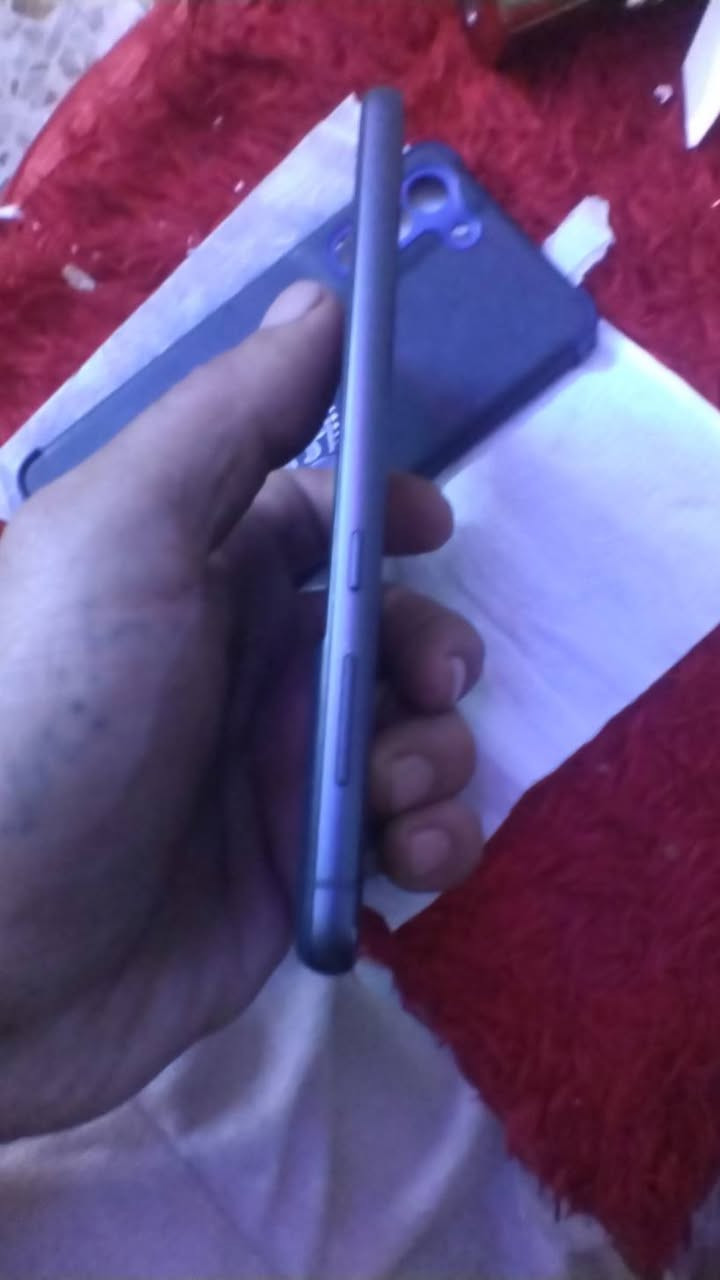 سامسونك كلكسي S21. FE. 5Gجهاز نضيف   ٢٤٠ الف بي مجال للطيبين واتساب ***********
