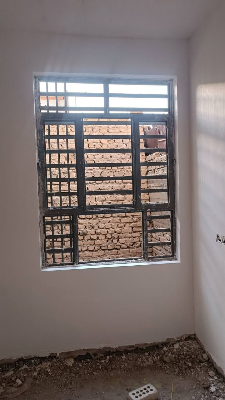 سلام عليكم خلفه جص وبورك شغل درجه اولى داخل بغداد مدينه الصدر ***********
