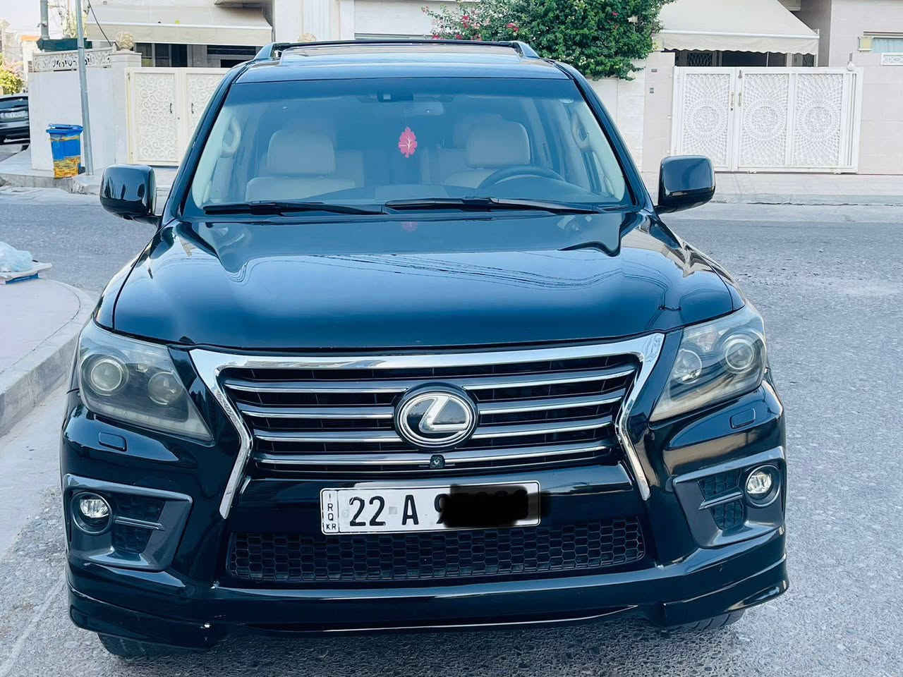 لكزز موديل 2011 بيها قطعتين صبغ وبيها تصليح بل لغد السعر 275 الاستفسار ***********
