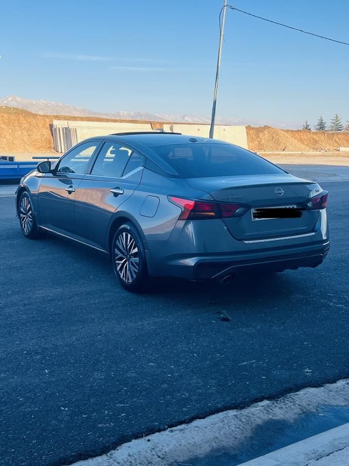 نیسان ئاڵتیما  2023  SV+تازە رەقەم كرایە رەقەم سەنەوی تا20231 نوێیە
 پڵەس‎فول مواصەفات
ئێرباگ هیچی نەتەقیوە
 شاشە گەورە صڵاید بەصمە شەغال
 کوشن کارەبا کوشن هیتەر برێک بەصمە
 ناو فۆرمیکا وایەر لێس چارج ڤۆلیۆم سوکان
 ئۆتۆ هۆڵد ڕاداری پێش و دووا
 ئاوێنە و ئۆتۆ ستۆپ دوو دەرگا بەصمە 
کامێرا و حاسە خەتی جادە و ….هتد
 سەیارەکە پارچەیەک بۆیاغە و پارچەیەک ئەمریکا یە
 سعر178

ژمارەی خاوەنەکەی 
***********
***********
واستئاب مووجوود
