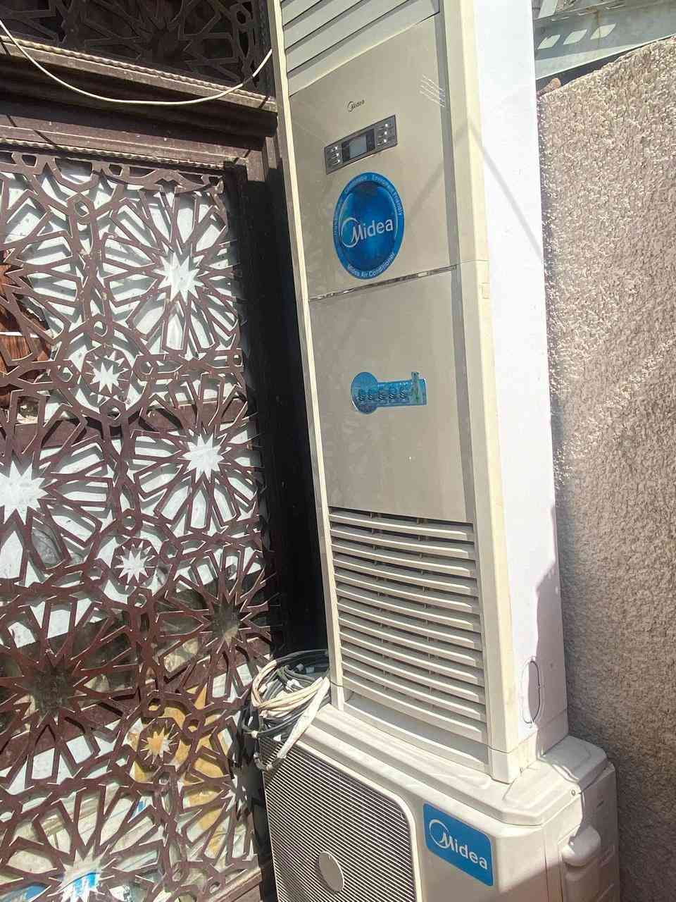 السلام عليكم اخوان سبلت ميديا للبيع ثنين طن السبلت بعده جديد مستعمل قليل نظافه 90/100 كامل مكمل غاز مفول وعل فحص تبريده ثلج ☃️❄️🧊 تدفئه نار 🔥🐦‍🔥❤️‍🔥 السبلت راديتراته بعدهن صفر السبلت مغسول وجاهز بس شد مع كامل ملحقاته بواري جديد بل كارتون وايرات قاعده ريمونت السبلت بلادي مكفول من فتحت البرغي 
السبلت تاخذه من باب بيتي وبي ضمان
السعر : 475 وبي مجال بسيط 
للاتصال : ***********
الموقع : بغداد شارع فلسطين
