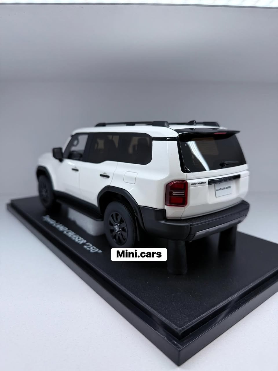 Toyota Land Cruiser LC 250 Prado

Brand : Kyosho
Scale : 1/18
Price : 200$

WhatsApp: +9647504702207

‎التوصيل لجميع مناطق اربيل مجانا

‎گەیاندن بەخۆرایە بۆ ناو شاری هەولێر


**إذا كنت صاحب هذا الإعلان وتريد حذفه لأي سبب، رجاءا أرسل رسالة إلى الدعم الفني**