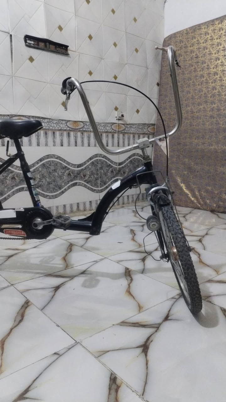 سلام عليكم شباب بايسكل تكسي للبيع نضافه ٩٠ بل ميه عنوان بغداد الشعله *********** سعر ٨٠ بي مجال للطيبين
