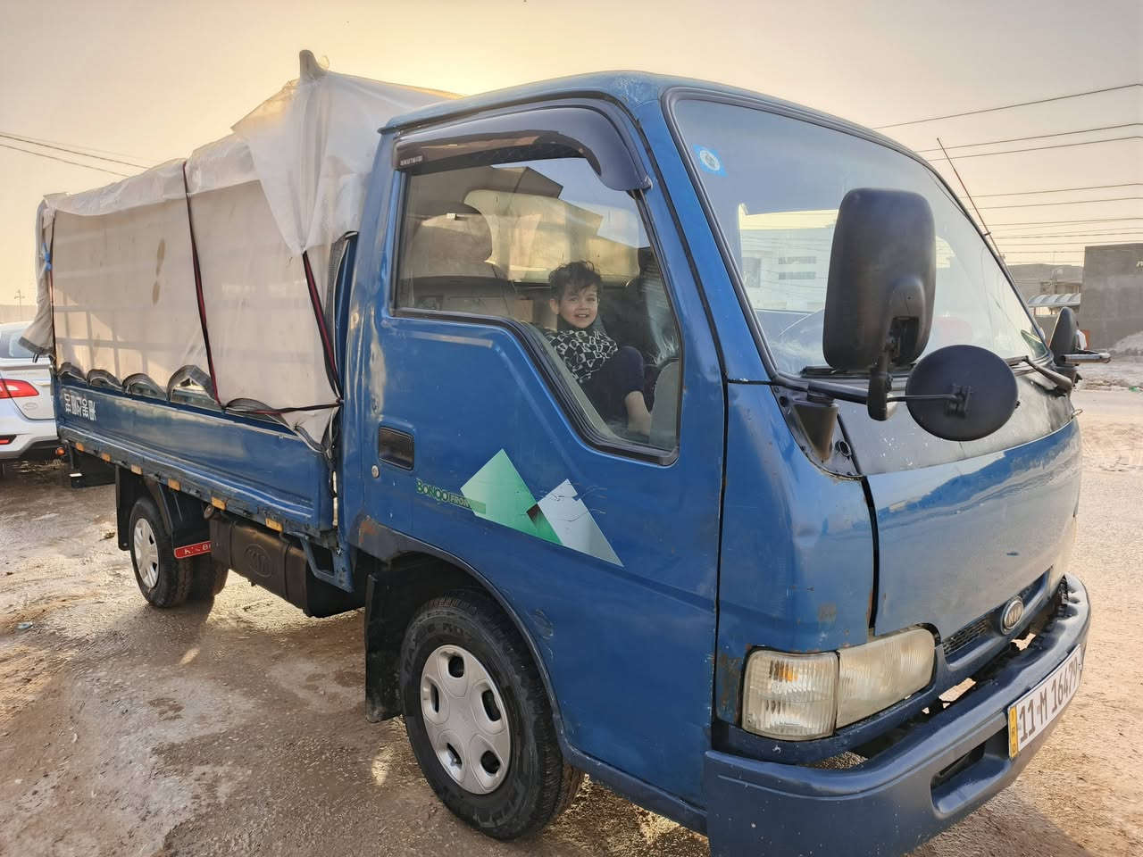 السلام عليكم ورحمه فونتيره موديل 1998 مكينه وكير وحداديه خير من الله وكهربأيات كله شغاله رقم دولي بغداد بسمي تحويل مباشر السعر المطلوب 53 وبيه مجال مكان بابل مراوس حسب القناعه ***********
