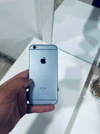 ايفون 6s • ذاكرة 64 • نظيف