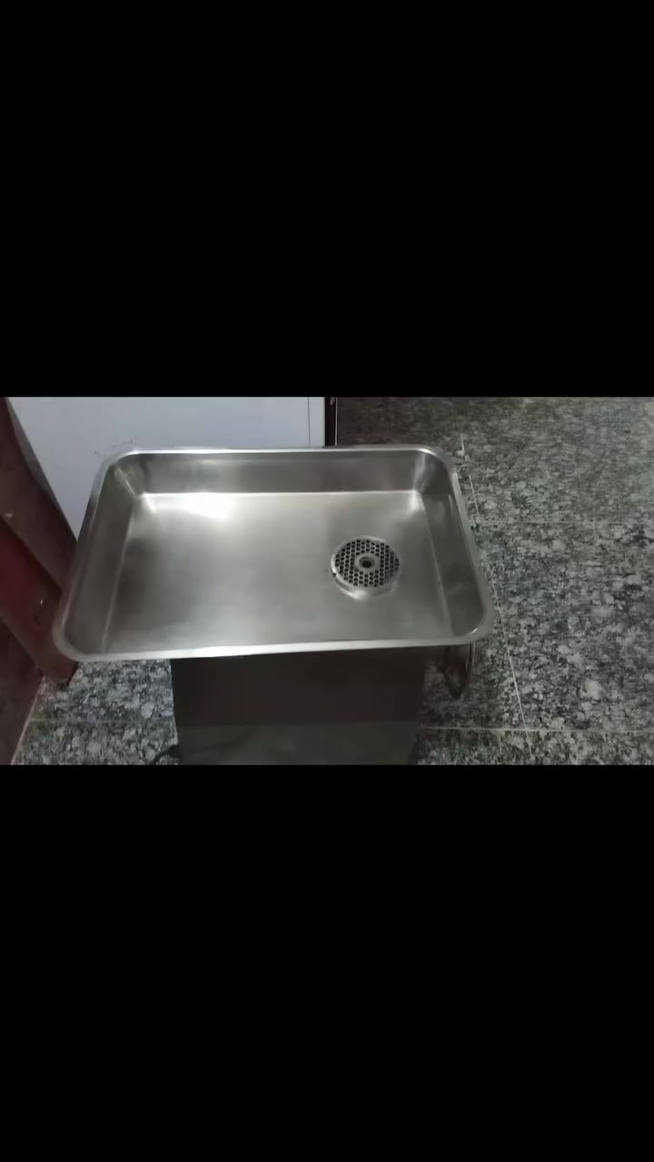 متاح مثرامه سل ستيل باب اول
حجم 32مستعمله قليل جدبده بعدهة 
مكان شهربان مقدادي


**إذا كنت صاحب هذا الإعلان وتريد حذفه لأي سبب، رجاءا أرسل رسالة إلى الدعم الفني**