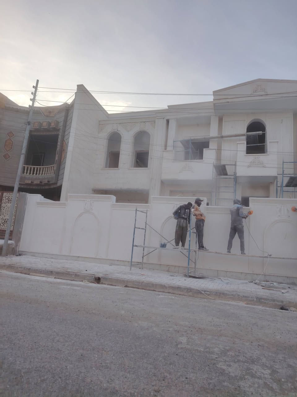 السلام عليكم
كادر عمل حجر حلان متخصص باحدث الديكورات والتصميم كرسته وعمل وجلي ودرز وتصليح شقل هندسي تسليح وباسعار مناسبه جدآ للاستفسار ***********
واتساب ***********
