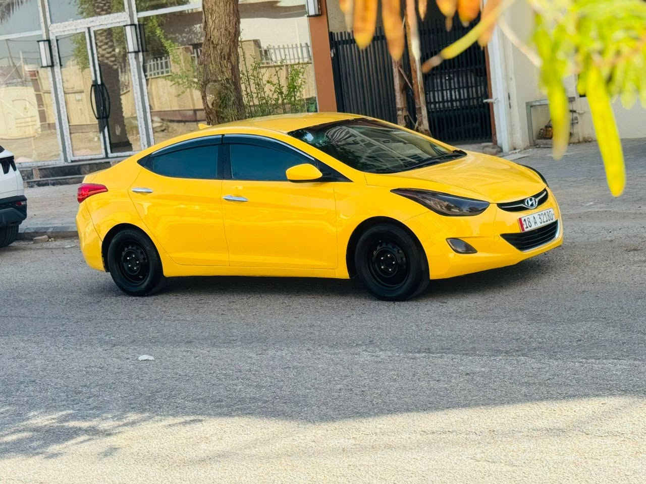 النترا موديل 2013 السعر 94 قابل للتفاوض ***********. وارد  أمريكي حادثها جاملغ امامي فقط بدون دواخل والباقي كفاله عامه مواصفات  محرك 2000 منظومة غاز  مكينه وكير كفاله حداديه جديده تخم تاير جديد تبريد ❄️ ثلج +تدفئه كأمره خلفيه شاشه دواره رقم بابل دولي  سنويه لـ28 مكان سياره كربلاء
